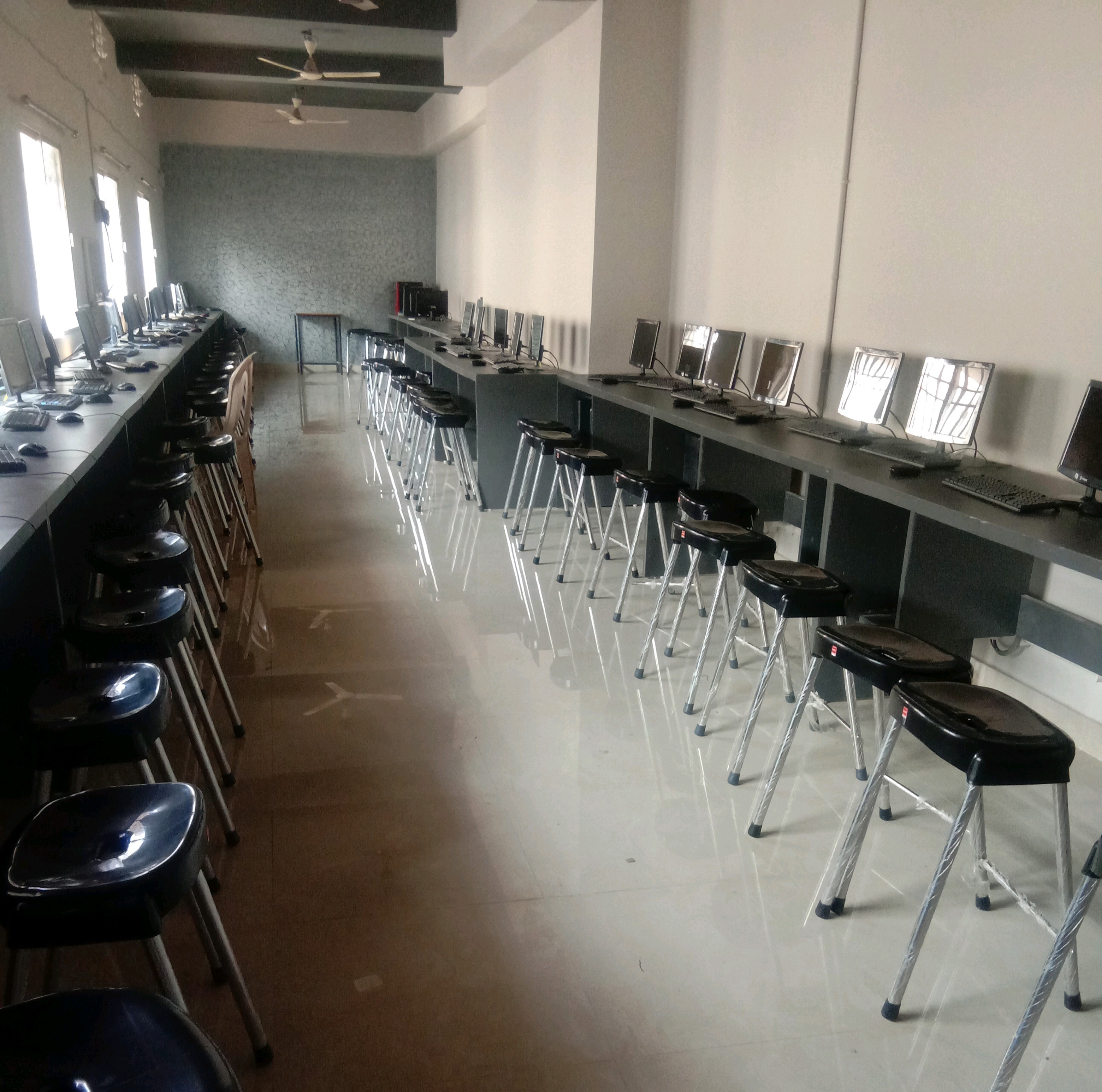 Agrasen Mahavidyalaya Raipur Academic Building photo 2